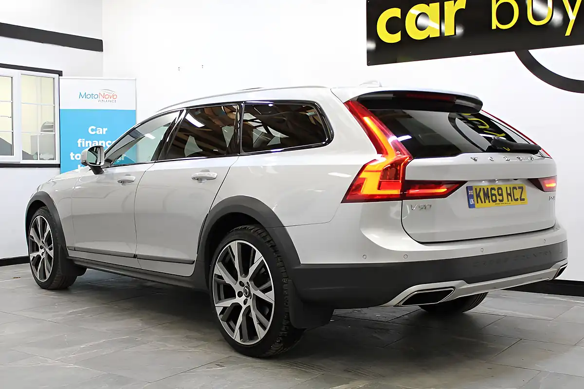 Used 2019 Volvo V90 Cross Country Plus Silver - Interior and Exterior details 3