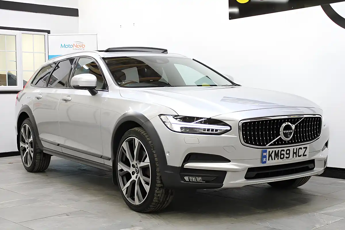 Used 2019 Volvo V90 Cross Country Plus Silver - Interior and Exterior details 6