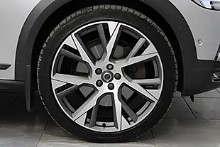 Used 2019 Volvo V90 Cross Country Plus Silver - Interior and Exterior details 9