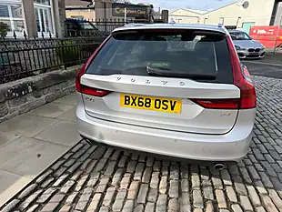 Used 2019 Volvo V90 Momentum Bright Silver - Interior and Exterior details 16