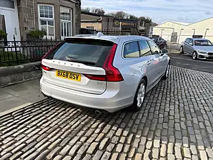 Used 2019 Volvo V90 Momentum Bright Silver - Interior and Exterior details 7
