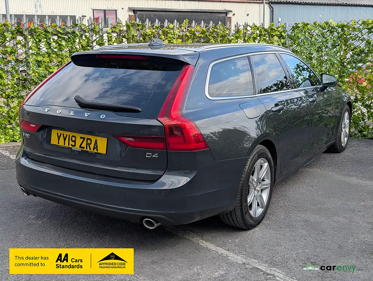 Used 2019 Volvo V90 Momentum Savile Grey - Interior and Exterior details 11