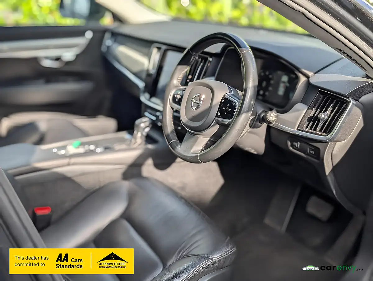 Used 2019 Volvo V90 Momentum Savile Grey - Interior and Exterior details 13