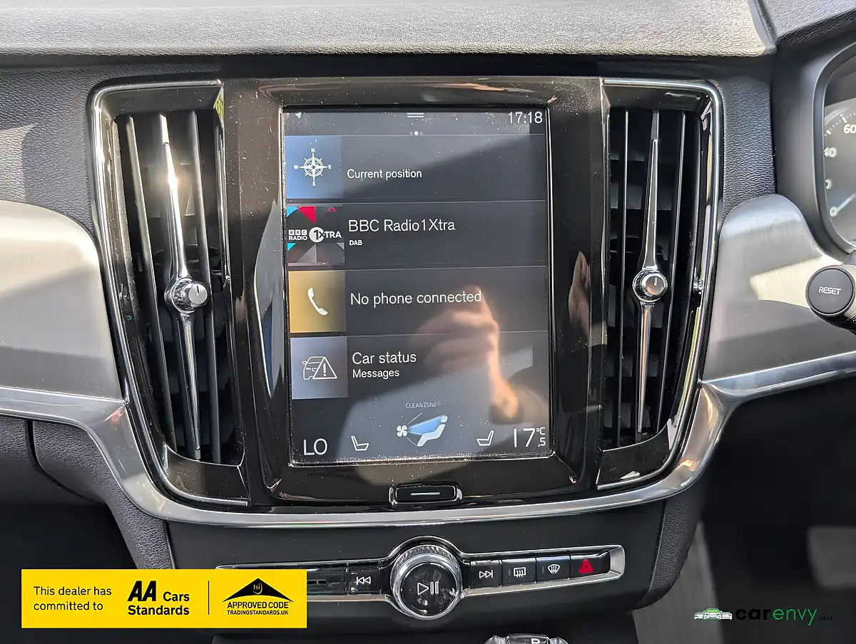 Used 2019 Volvo V90 Momentum Savile Grey - Interior and Exterior details 18