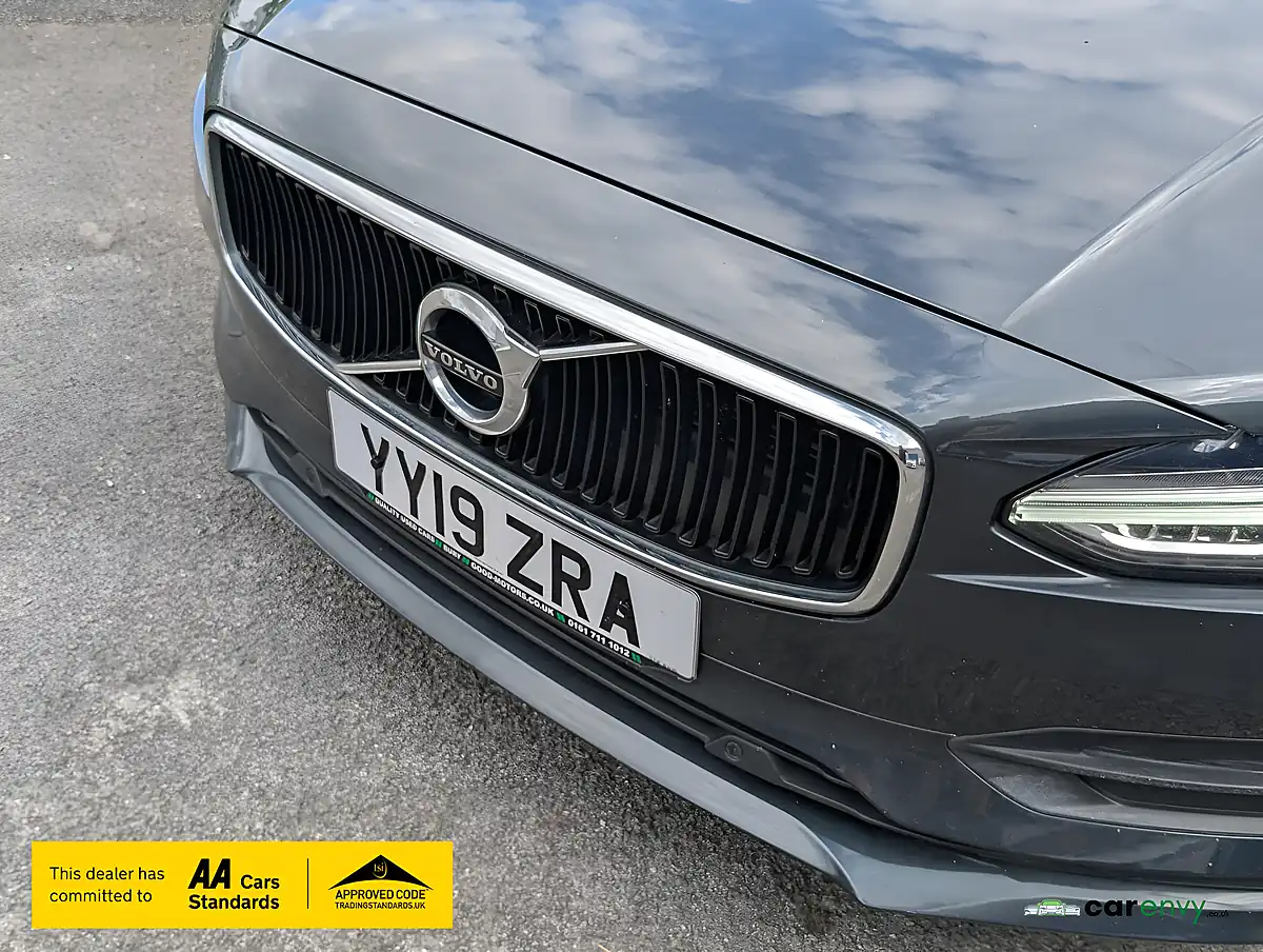 Used 2019 Volvo V90 Momentum Savile Grey - Interior and Exterior details 5