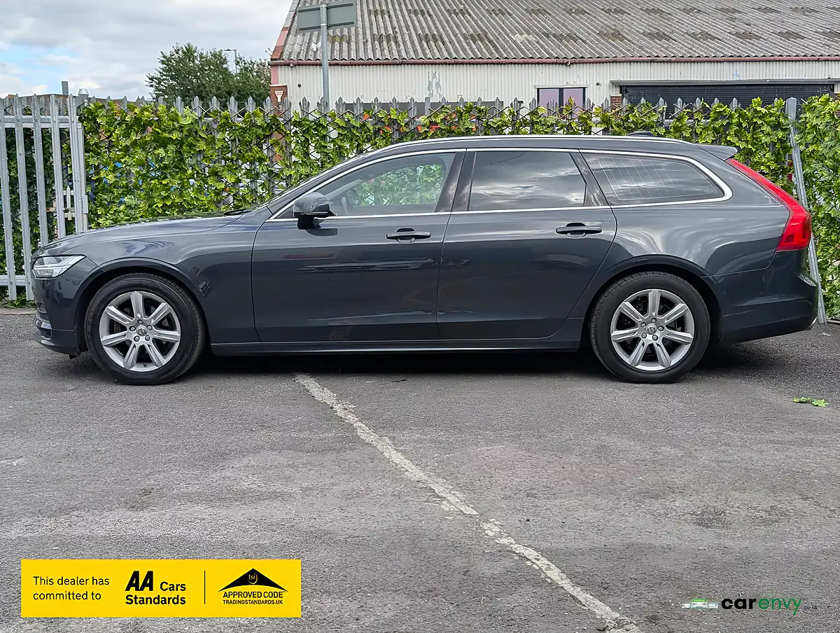 Used 2019 Volvo V90 Momentum Savile Grey - Interior and Exterior details 9