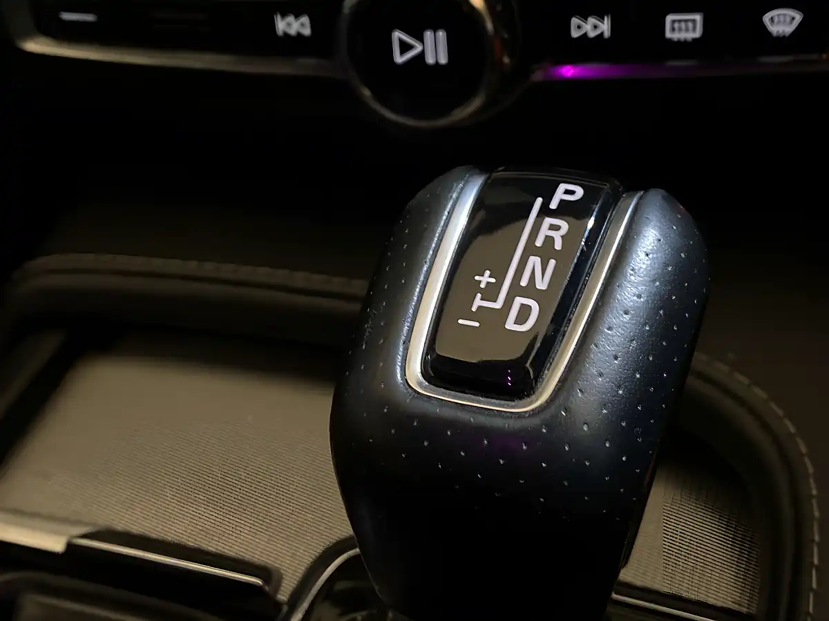 Used 2019 Volvo V90 R-Design Black - Interior and Exterior details 4