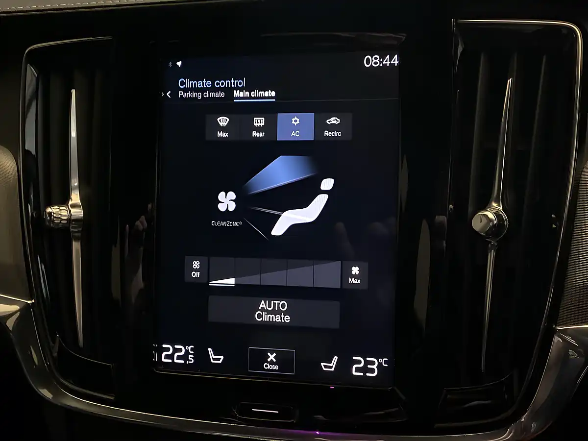 Used 2019 Volvo V90 R-Design Black - Interior and Exterior details 8