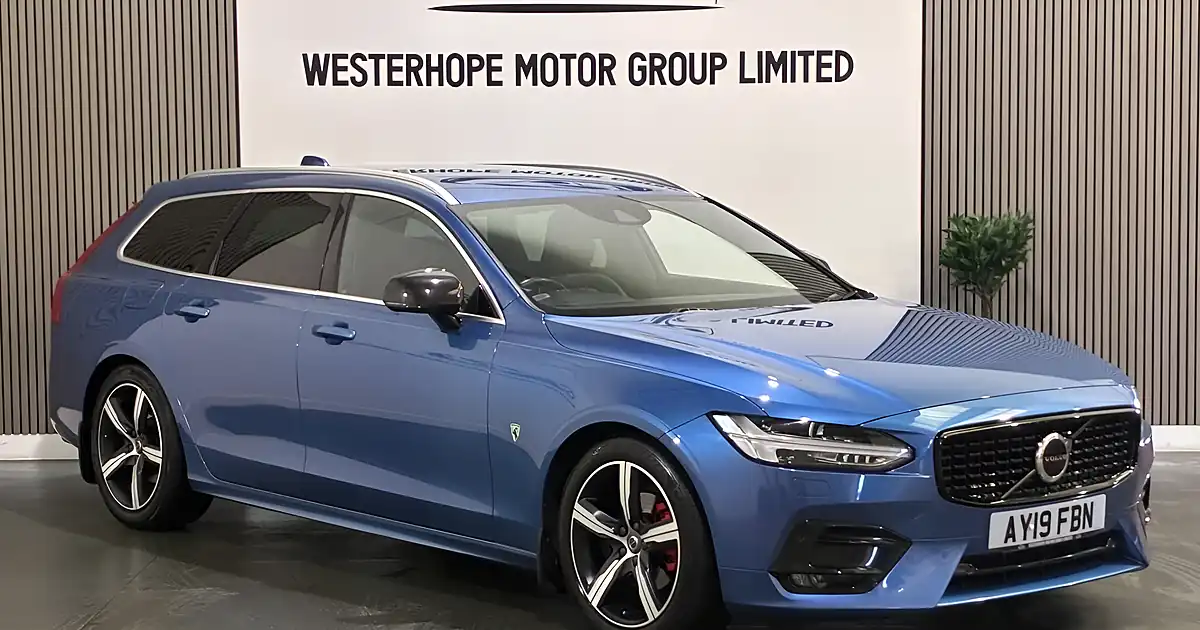 Used 2019 Volvo V90 R-Design Blue - Front View