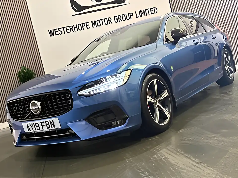 Used 2019 Volvo V90 R-Design Blue - Interior and Exterior details 10