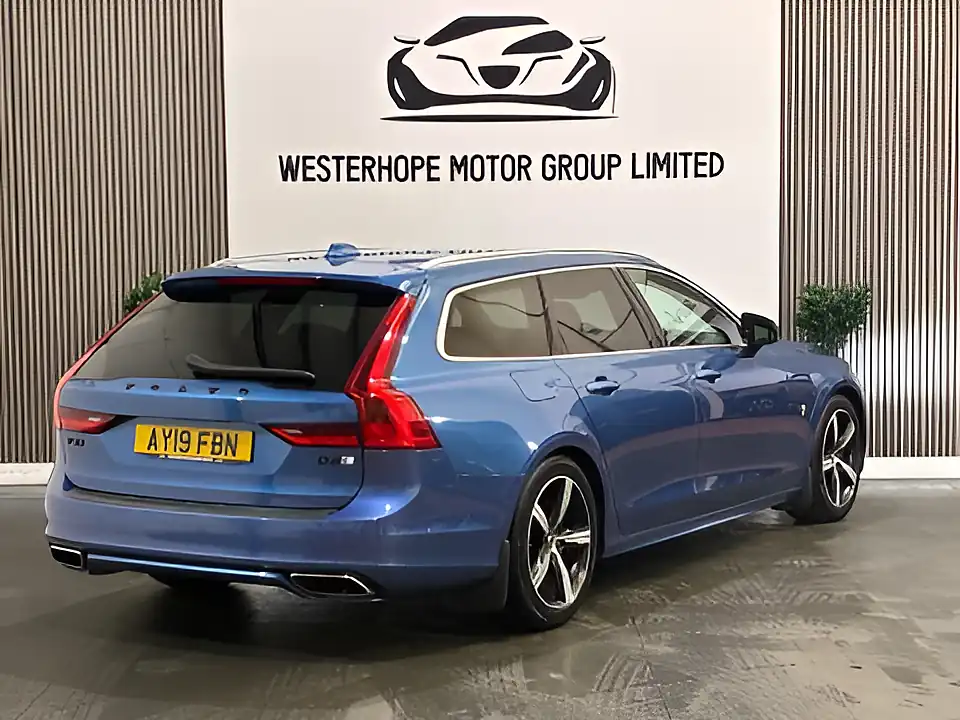 Used 2019 Volvo V90 R-Design Blue - Interior and Exterior details 4