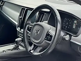 Used 2019 Volvo V90 R-Design Crystal White - Interior and Exterior details 15