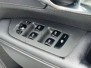 Used 2019 Volvo V90 R-Design Crystal White - Interior and Exterior details 17
