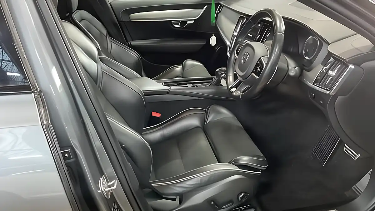 Used 2019 Volvo V90 R-Design Plus Grey - Interior and Exterior details 11