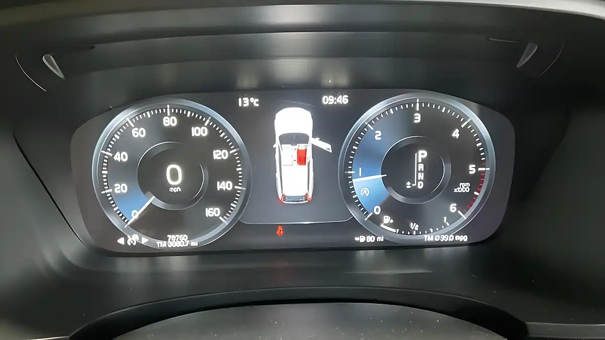 Used 2019 Volvo V90 R-Design Plus Grey - Interior and Exterior details 12