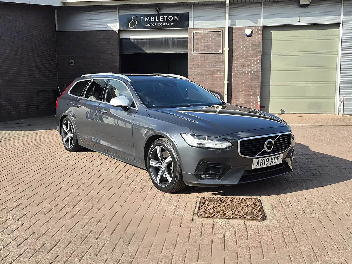 Used 2019 Volvo V90 R-Design Savile Grey - Front View