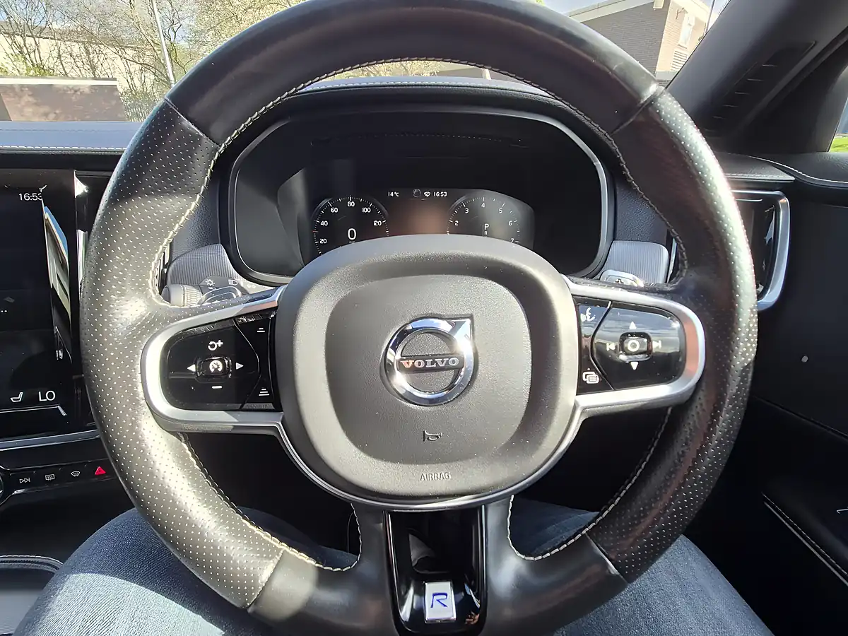 Used 2019 Volvo V90 R-Design Savile Grey - Interior and Exterior details 18