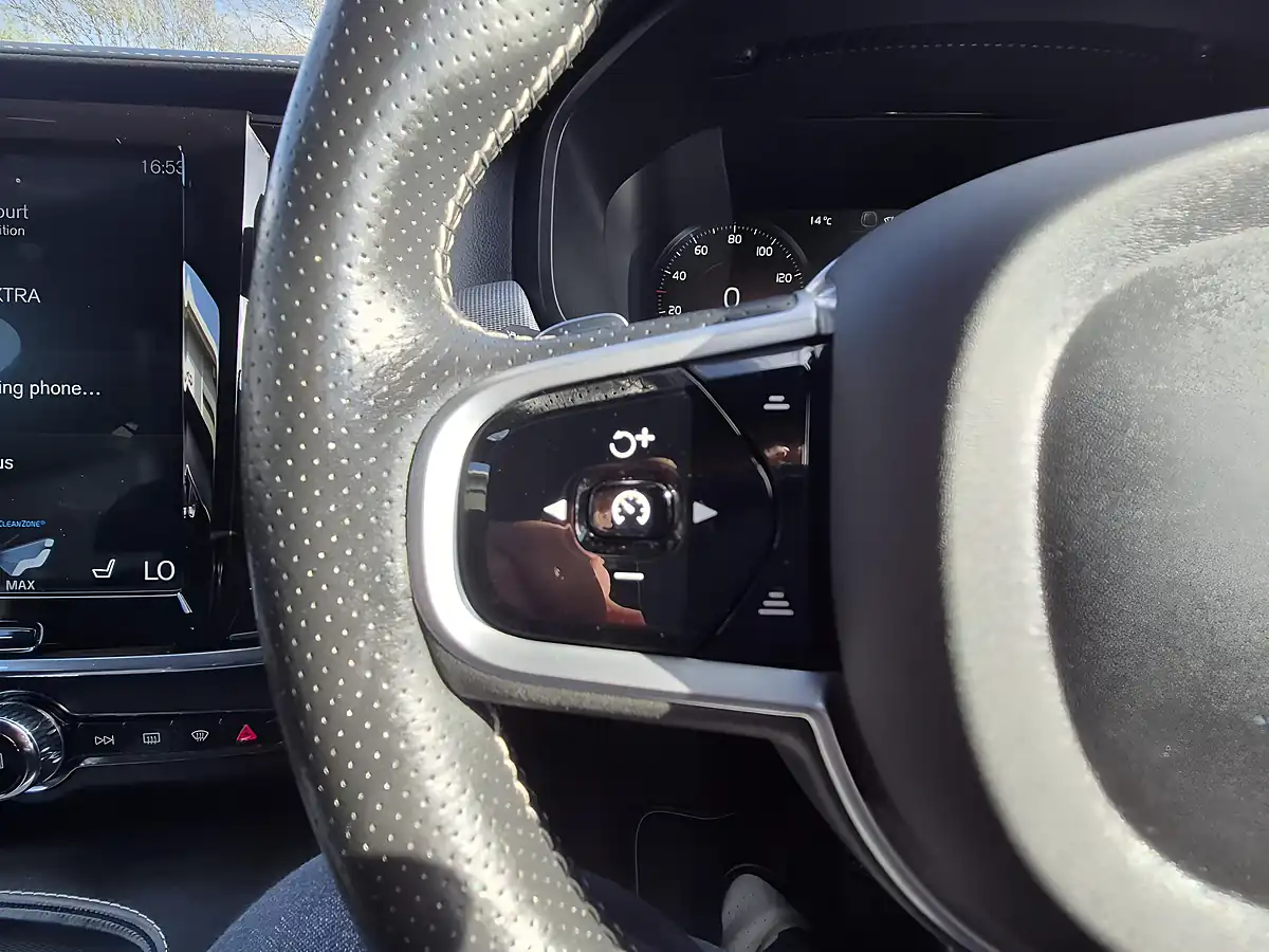 Used 2019 Volvo V90 R-Design Savile Grey - Interior and Exterior details 20