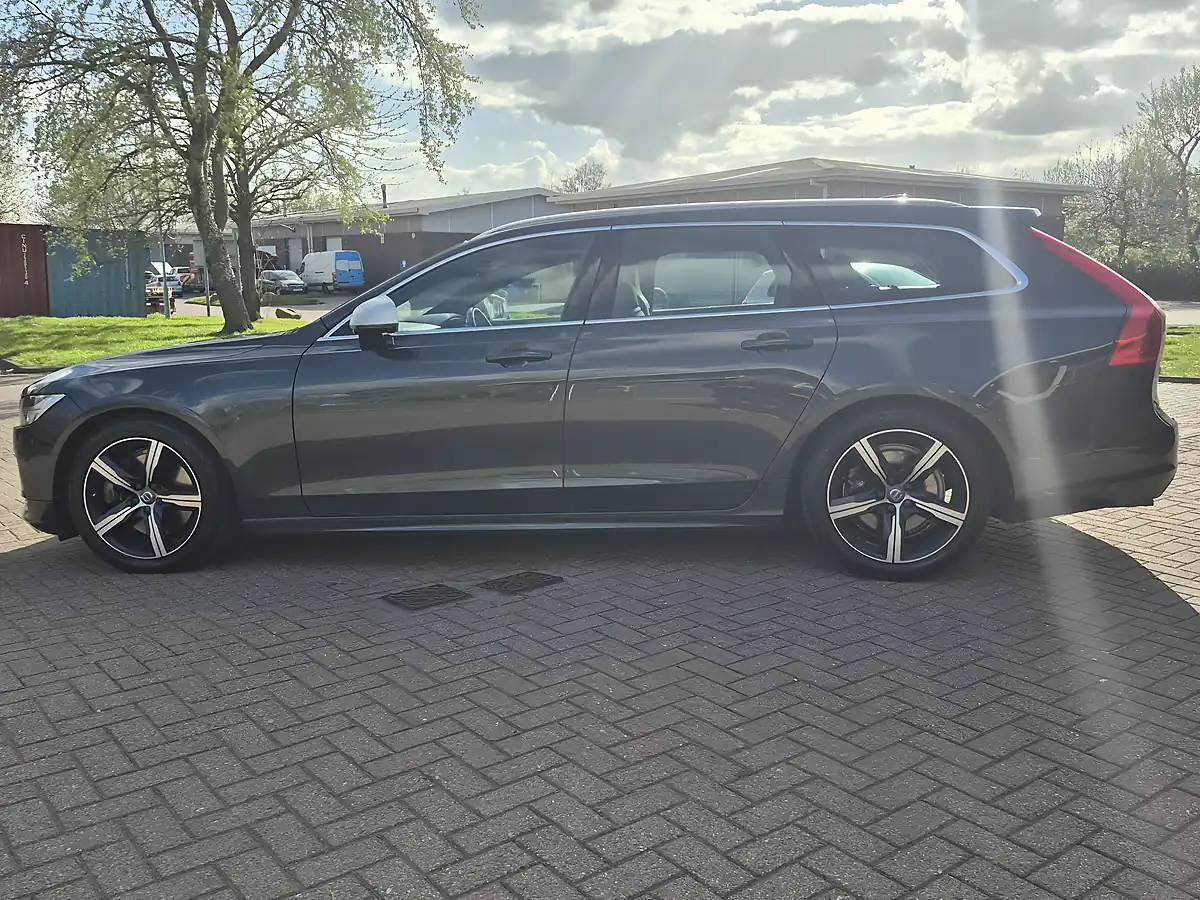 Used 2019 Volvo V90 R-Design Savile Grey - Interior and Exterior details 7