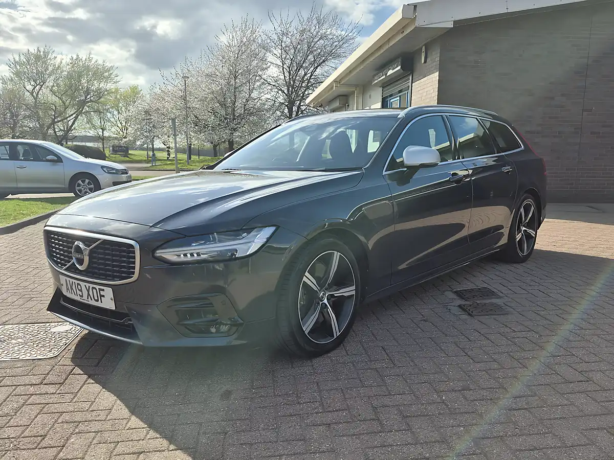 Used 2019 Volvo V90 R-Design Savile Grey - Interior and Exterior details 8