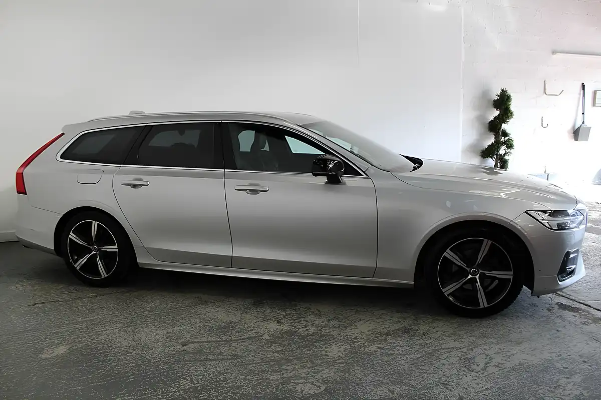 Used 2019 Volvo V90 R-Design Silver - Interior and Exterior details 3