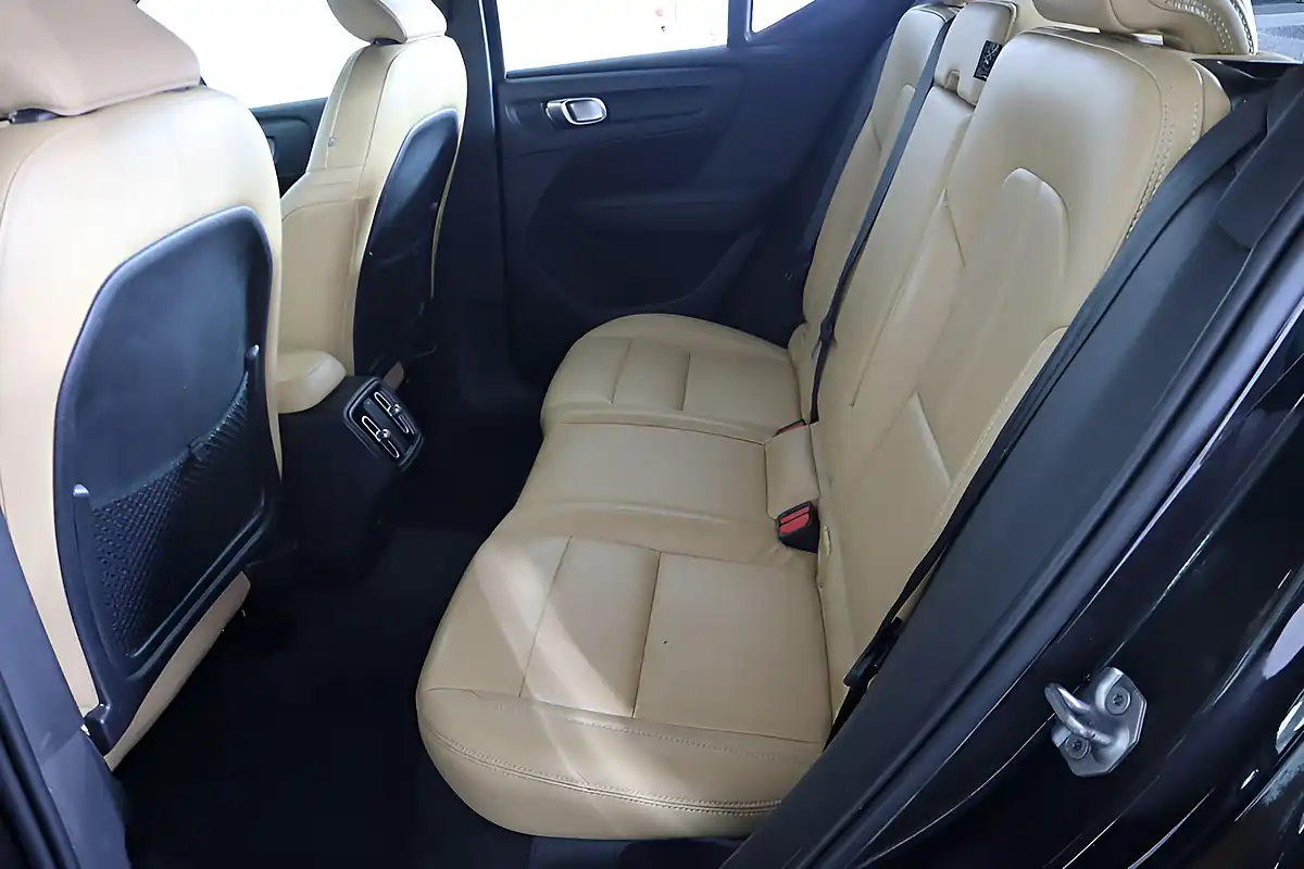 Used 2019 Volvo XC40 Inscription Black - Interior and Exterior details 11