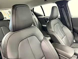 Used 2019 Volvo XC40 Inscription Bright Silver - Interior and Exterior details 19