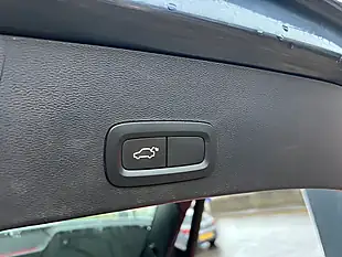 Used 2019 Volvo XC40 Inscription Denim Blue - Interior and Exterior details 13