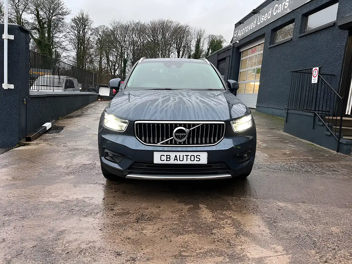 Used 2019 Volvo XC40 Inscription Denim Blue - Interior and Exterior details 2