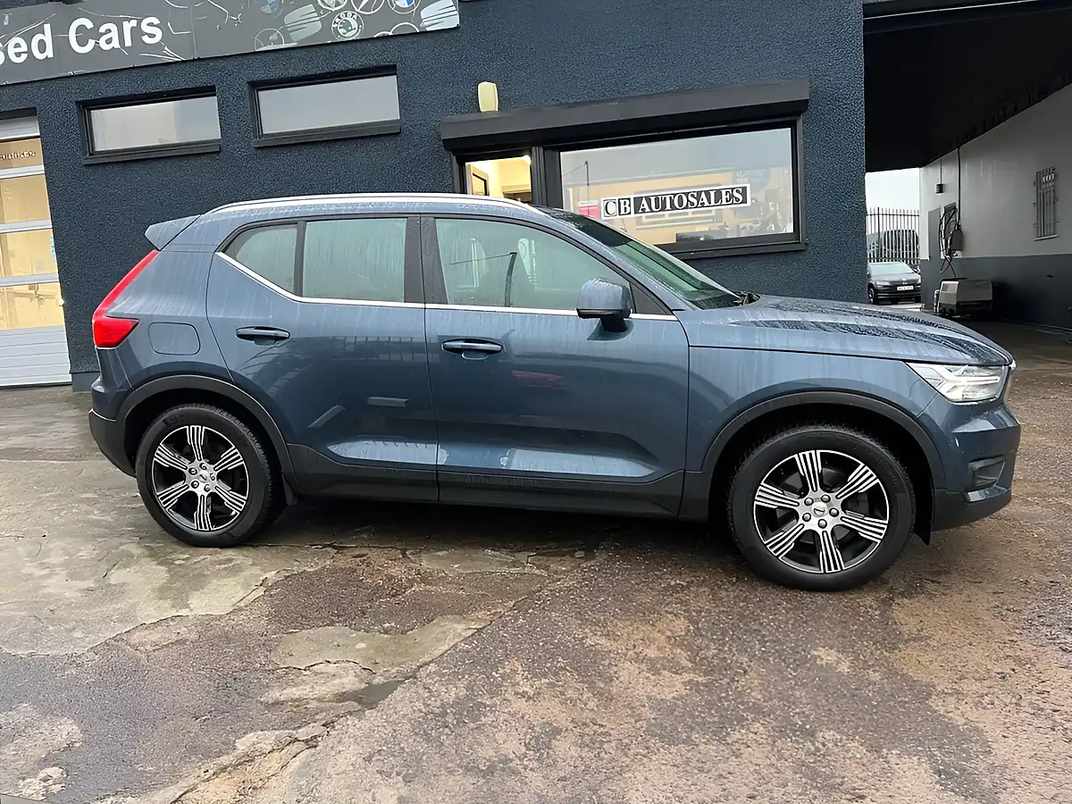Used 2019 Volvo XC40 Inscription Denim Blue - Interior and Exterior details 3