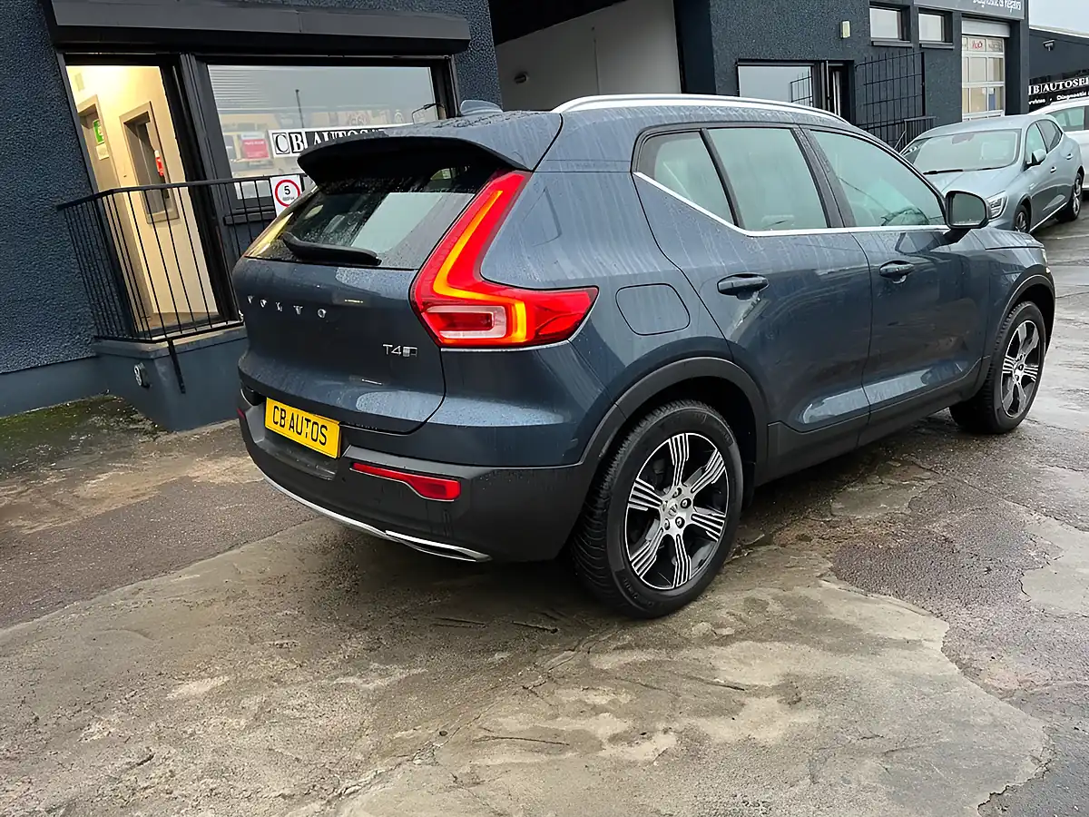 Used 2019 Volvo XC40 Inscription Denim Blue - Interior and Exterior details 4