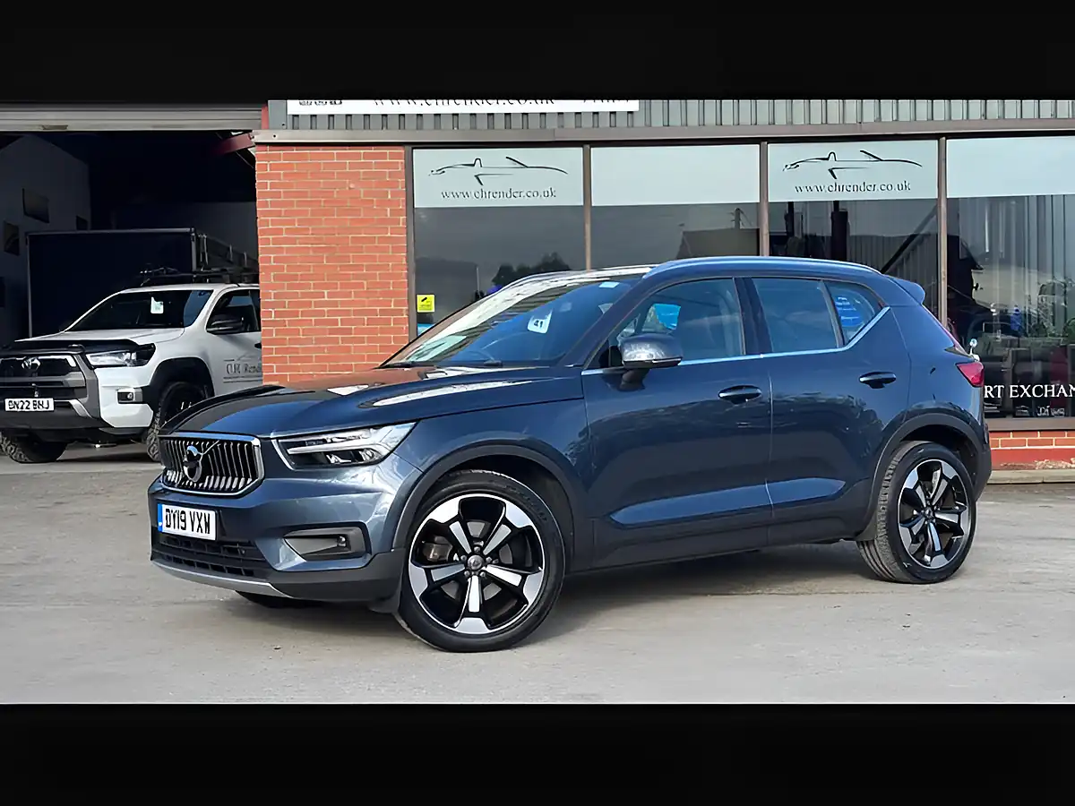 Used 2019 Volvo XC40 Inscription Denim Blue - Interior and Exterior details 2