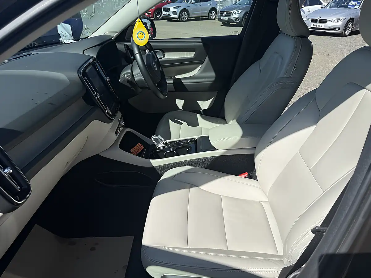 Used 2019 Volvo XC40 Inscription Pine Grey - Interior and Exterior details 15