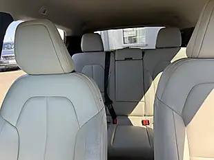 Used 2019 Volvo XC40 Inscription Pine Grey - Interior and Exterior details 17