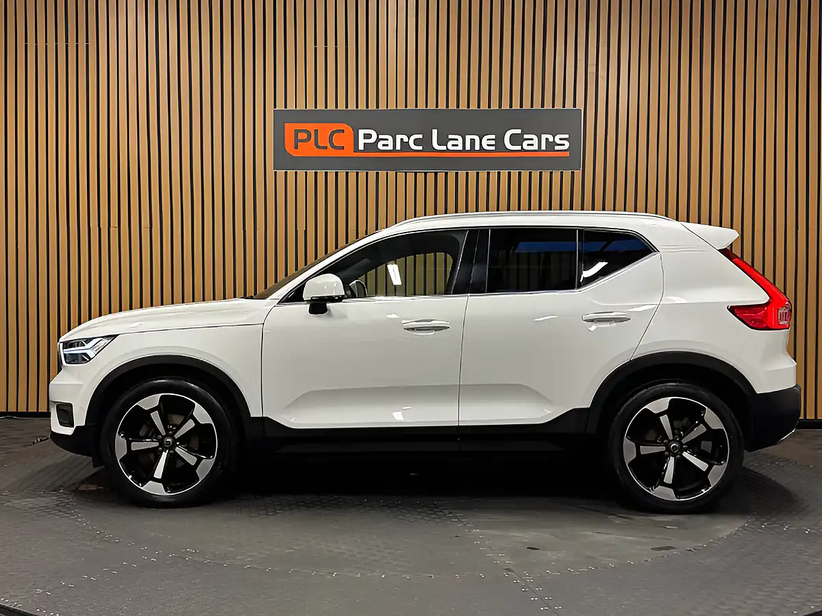 Used 2019 Volvo XC40 Inscription Pro Crystal White - Interior and Exterior details 7