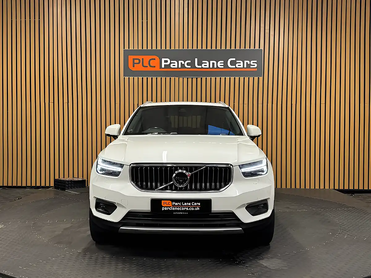 Used 2019 Volvo XC40 Inscription Pro Crystal White - Interior and Exterior details 9