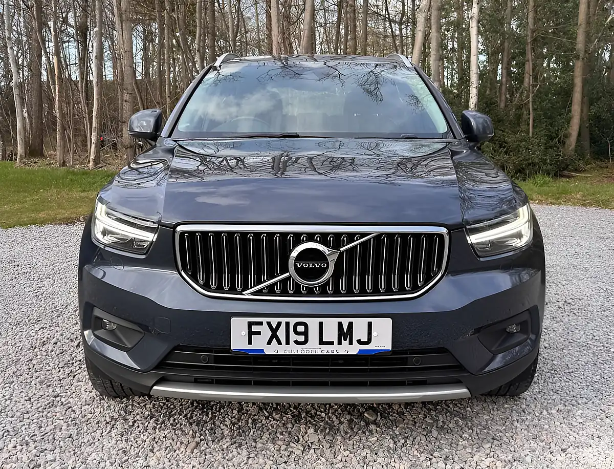 Used 2019 Volvo XC40 Inscription Pro Denim Blue - Interior and Exterior details 10