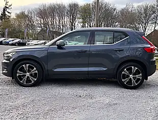 Used 2019 Volvo XC40 Inscription Pro Denim Blue - Interior and Exterior details 6