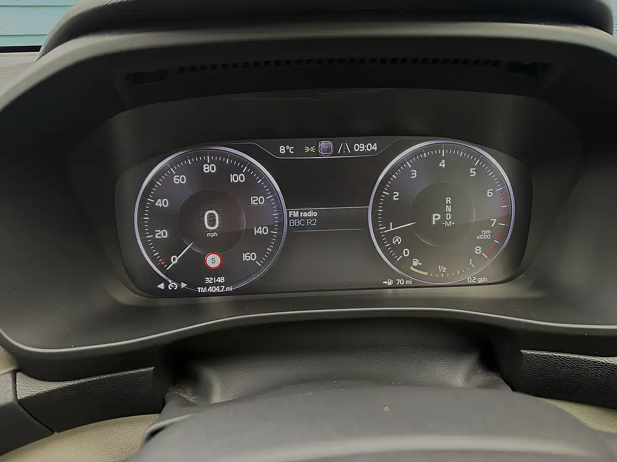 Used 2019 Volvo XC40 Inscription Pro Denim Blue - Interior and Exterior details 13
