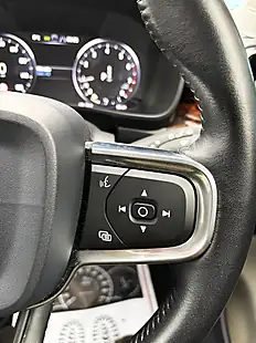 Used 2019 Volvo XC40 Inscription Pro Denim Blue - Interior and Exterior details 16