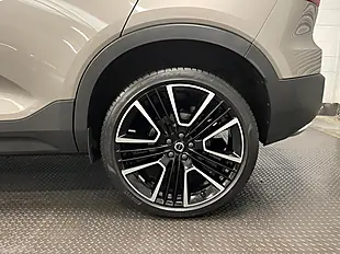 Used 2019 Volvo XC40 Inscription Pro Grey - Interior and Exterior details 7