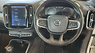 Used 2019 Volvo XC40 Inscription White - Interior and Exterior details 10