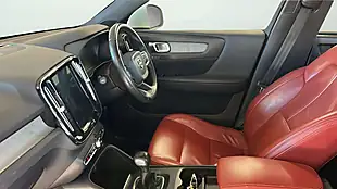 Used 2019 Volvo XC40 Inscription White - Interior and Exterior details 12