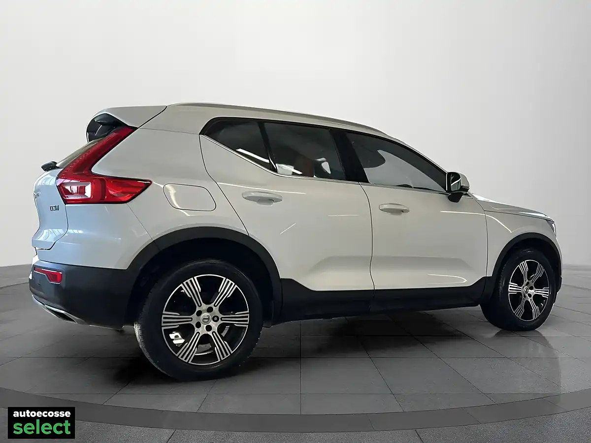 Used 2019 Volvo XC40 Inscription White - Interior and Exterior details 6