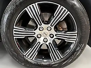 Used 2019 Volvo XC40 Inscription White - Interior and Exterior details 15