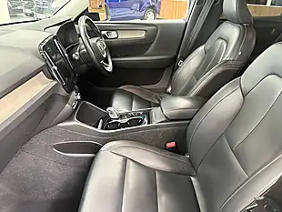 Used 2019 Volvo XC40 Inscription White - Interior and Exterior details 18