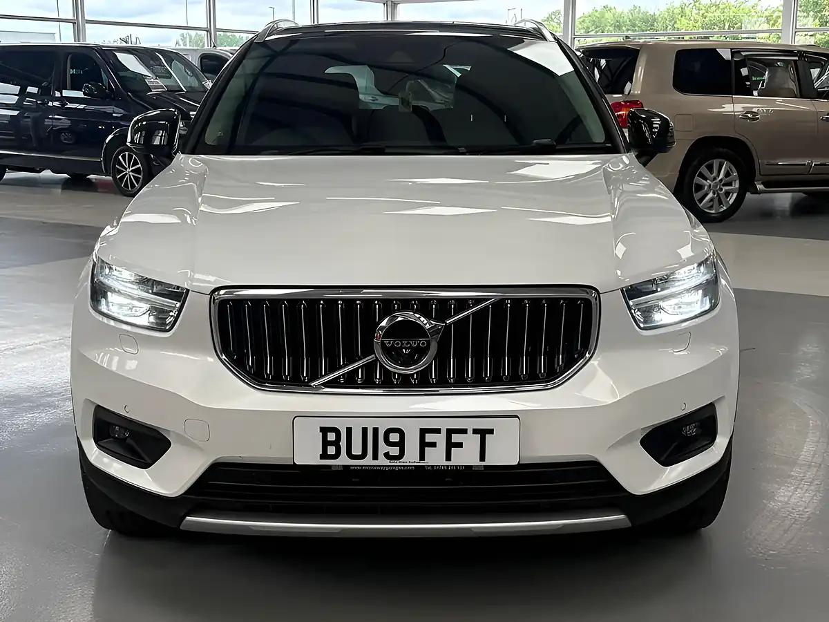 Used 2019 Volvo XC40 Inscription White - Interior and Exterior details 2