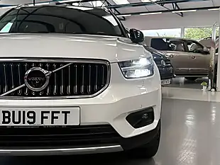 Used 2019 Volvo XC40 Inscription White - Interior and Exterior details 5