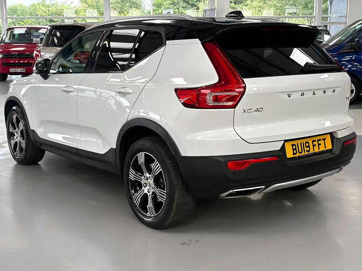 Used 2019 Volvo XC40 Inscription White - Interior and Exterior details 9