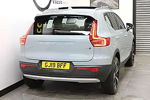 Used 2019 Volvo XC40 Momentum Pro Blue - Interior and Exterior details 10